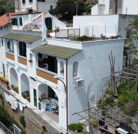 לינה וארוחת בוקר אמאלפי Casa Barbara מראה חיצוני תמונה